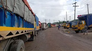 ঢাকা-সিলেট মহাসড়কে পাঁচ কিলোমিটার যানজট, যাত্রীদের চরম ভোগান্তি